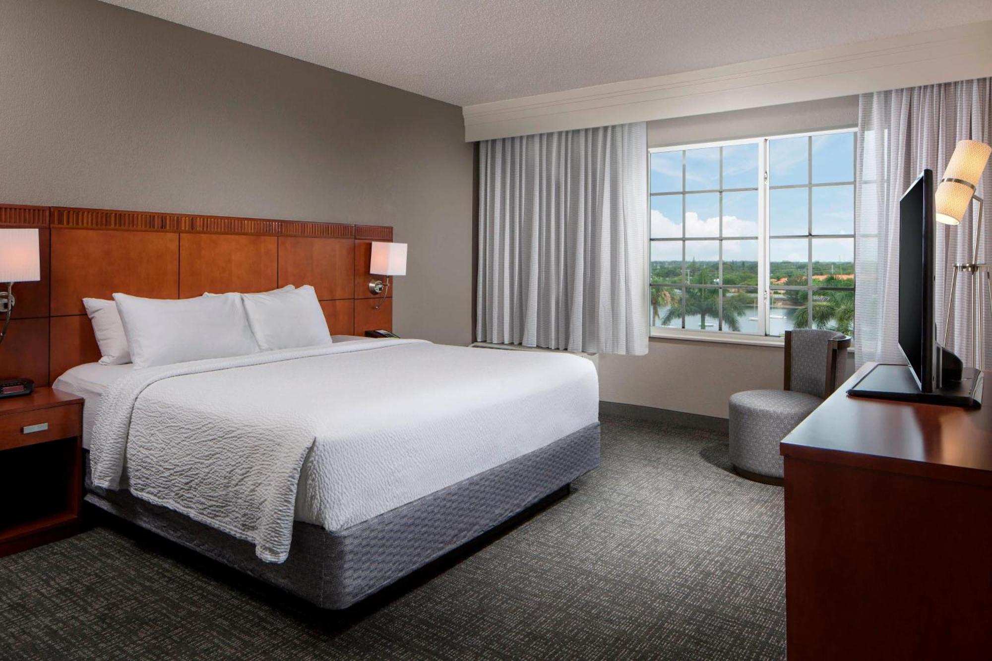 Courtyard By Marriott Fort Lauderdale Airport & Cruise Port Данія-Біч Екстер'єр фото
