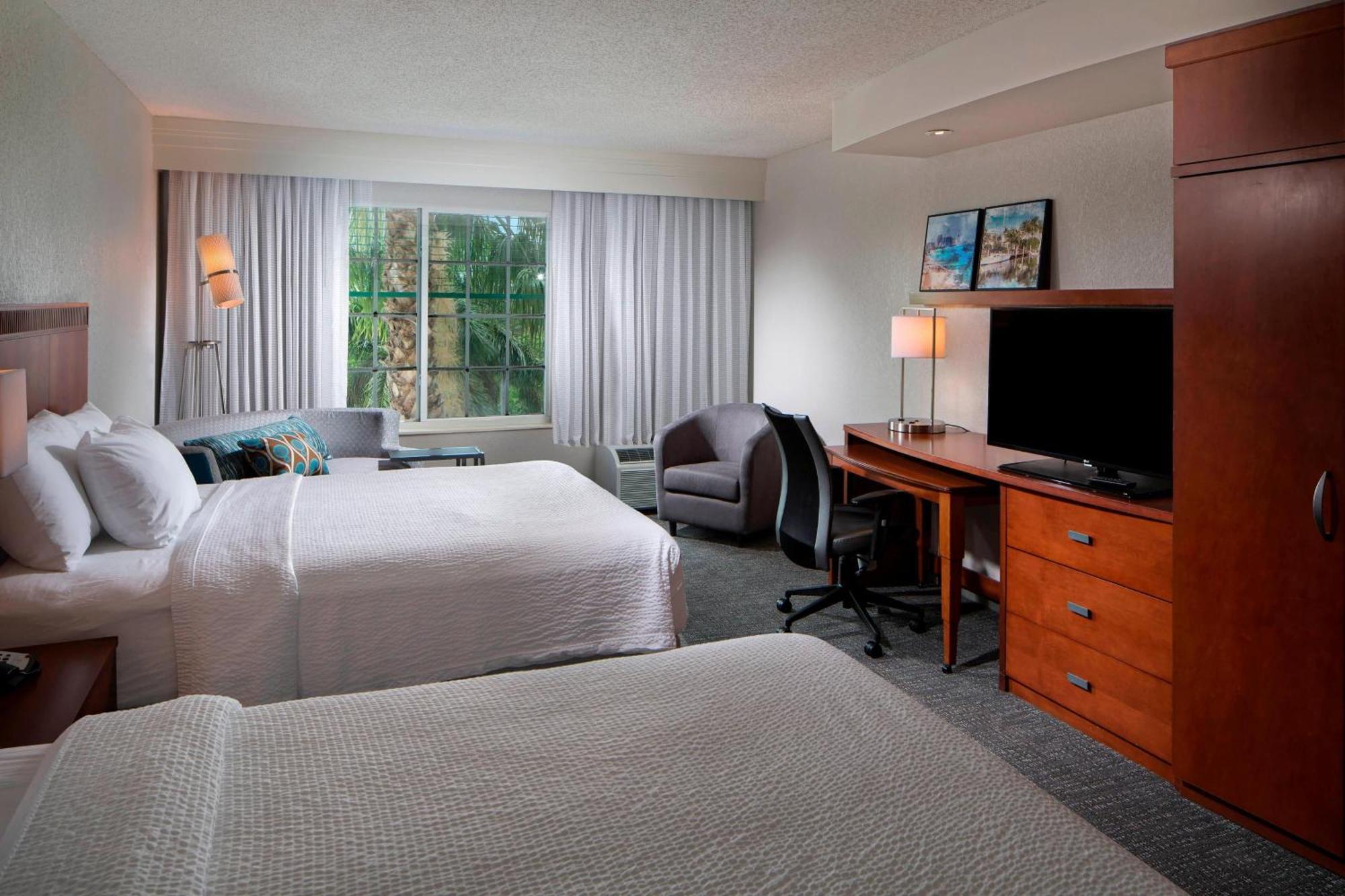 Courtyard By Marriott Fort Lauderdale Airport & Cruise Port Данія-Біч Екстер'єр фото